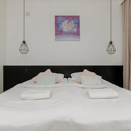 Apartment Trendy Marszalkowska With View Near Ogrod Saski By Renters Warsaw
