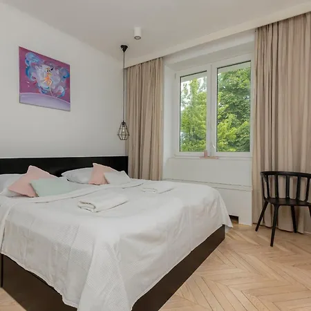 Trendy Marszalkowska With View Near Ogrod Saski By Renters